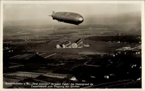 Ak Friedrichshafen am Bodensee, Luftschiffwerft, LZ 127 Graf Zeppelin, Fliegeraufnahme