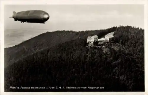 Ak Blauen Badenweiler im Schwarzwald, Hochblauen, Hotel Hochblauen, Zeppelin, Fliegeraufnahme