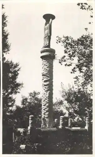 Foto Beijing Peking China, Winter Palace, marble pillar and bronze statue