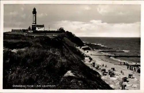 Ak Niechorze Ostseebad Horst Pommern, Am Leuchtturm