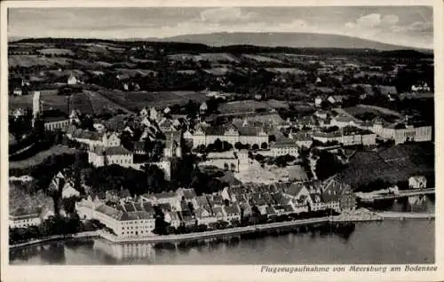 Ak Meersburg am Bodensee, Gesamtansicht, Luftbild