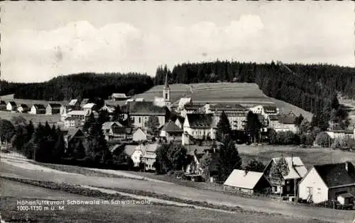 Ak Schönwald im Schwarzwald, Teilansicht, Kirchturm