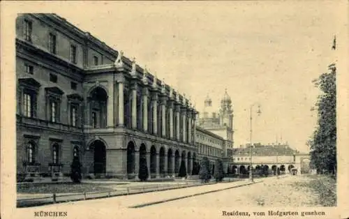 Ak München, Residenz vom Hofgarten aus