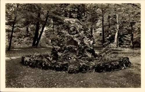 Ak Bad Urach in der Schwäbischen Alb Württemberg, Gustav Schwab Denkmal