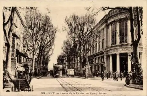 Ak Nizza Nizza Alpes Maritimes, Avenue de la Victoire, Straßenbahn