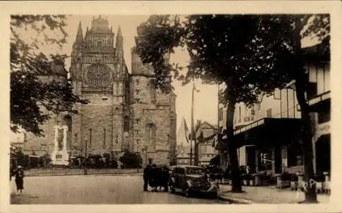 Ak Rodez-Aveyron, Avenue Victor Hugo und Place de Armes