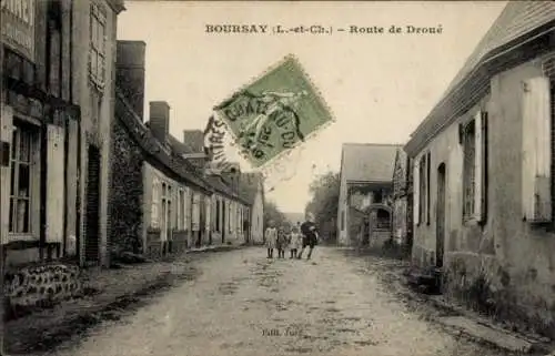 Ak Boursay Loir-et-Cher, Straßenpartie, Kinder