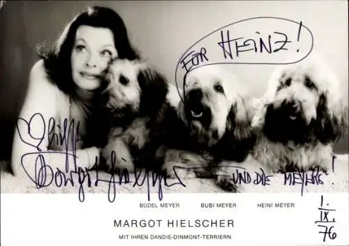 Ak Schauspielerin Margot Hielscher, Portrait, Dandie-Dinmont-Terrier "die Meyers", Autogramm