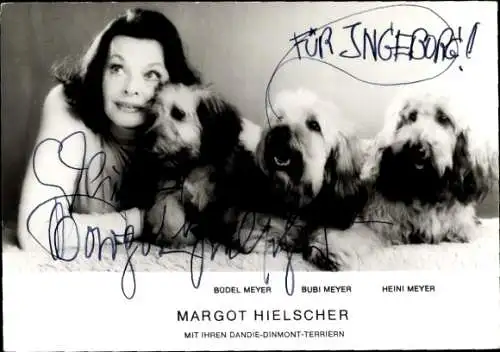 Ak Schauspielerin Margot Hielscher, Portrait, Dandie-Dinmont-Terrier "die Meyers", Autogramm