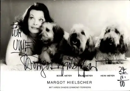 Ak Schauspielerin Margot Hielscher, Portrait, Dandie-Dinmont-Terrier "die Meyers", Autogramm