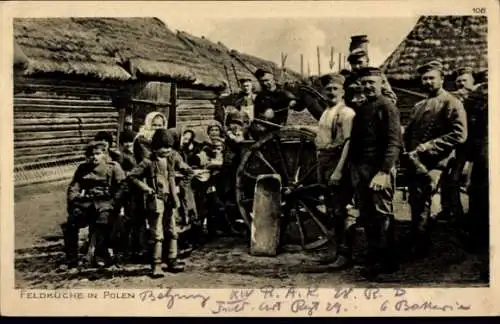 Ak Feldküche in Polen, Soldaten in Uniform, Ostpreußenhilfe, I. WK