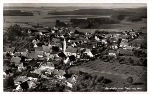 Ak Berkheim in Oberschwaben, Fliegeraufnahme