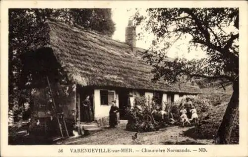 Ak Varengeville sur Mer Seine Maritime, Chaumiere Normande