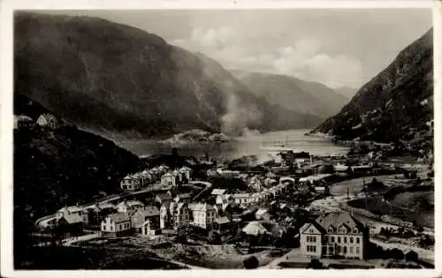 Ak Odda Norwegen, Hardangerfjord, Gesamtansicht, Dampfer