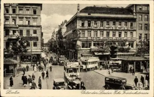 Ak Berlin Mitte, Unter den Linden, Ecke Friedrichstraße. Straßenszene, Cafe Restaurant König