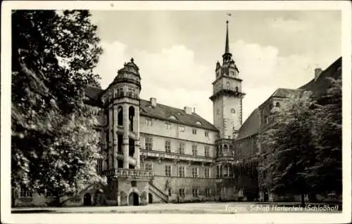 Ak Torgau an der Elbe, Schloss Hartenfels, Schlosshof