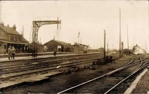 Foto Ak Don Nord, Bahnhof, Gleisseite