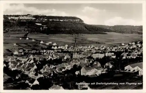 Ak Spaichingen in Württemberg, Dreifaltigkeitsberg, Fliegeraufnahme