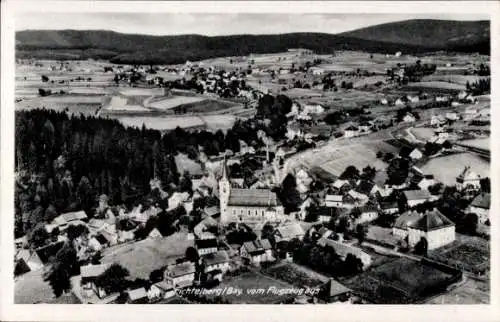 Ak Fichtelberg im Fichtelgebirge Oberfranken, Fliegeraufnahme, Kirche