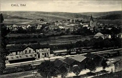 Ak Kall in der Eifel, Gesamtansicht, Bahnhof