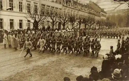 Foto Ak Freiburg im Breisgau, Parade