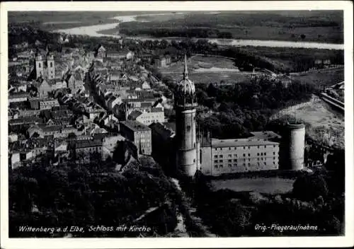 Ak Lutherstadt Wittenberg, Schloss, Kirche, Luftbild