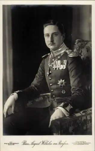 Ak August Wilhelm Prinz von Preußen, Portrait, Uniform, Orden, Liersch 3351