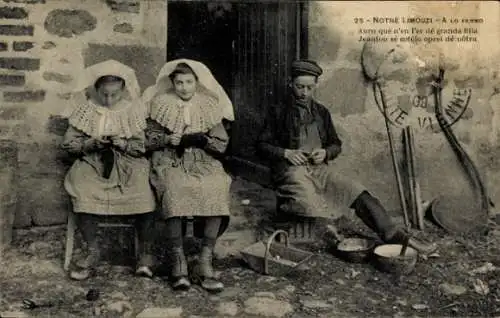 Ak Französische Tracht, Mädchen beim Stricken