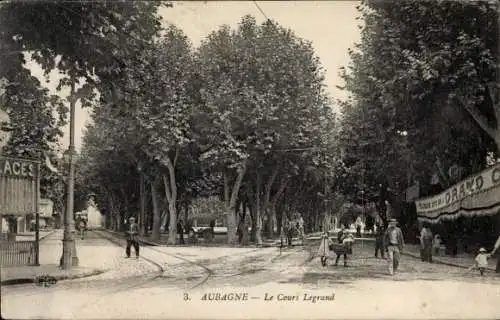 Ak Aubagne Bouches du Rhône, Le Cours Legrand