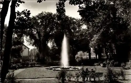 Ak Amberg in der Oberpfalz Bayern, Anlage am Wingershofer Tor, Springbrunnen