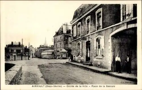 Ak Airvault Deux Sèvres, Eingang zur Stadt, Place de la Bascule