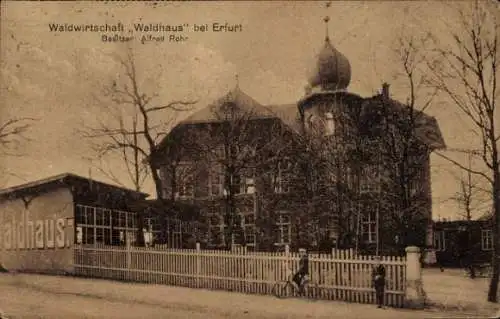 Ak Erfurt in Thüringen, Gasthaus Waldhaus, Inh. A. Rohr, Straßenpartie