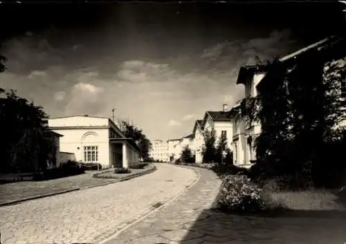 Foto Ak Seebad Heiligendamm Bad Doberan, Straßenpartie