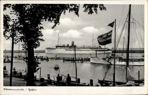 Ak Ostseebad Warnemünde Rostock, Hafen, Schiffe