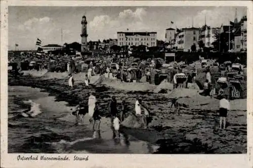 Ak Ostseebad Warnemünde Rostock, Strand, Strandkörbe, Leuchtturm