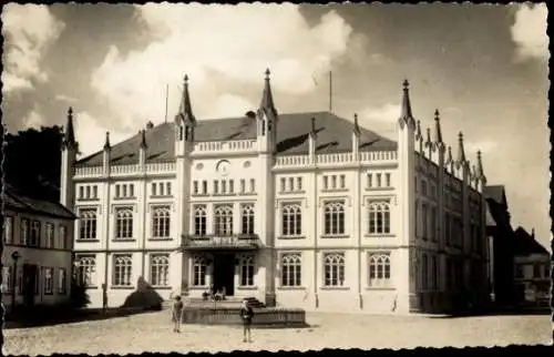 Ak Bützow in Mecklenburg, Rathaus am Markt