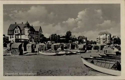 Ak Ostseebad Kühlungsborn, Strand, Boote an Land