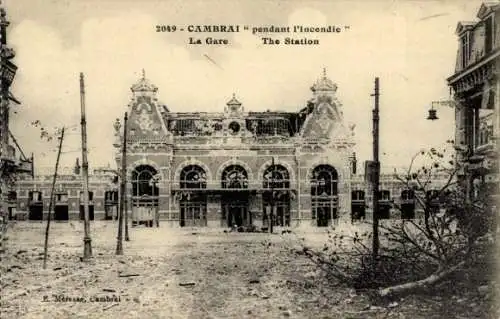 Ak Cambrai Nord, Bahnhof, pendant l'incendie