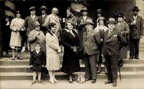 Foto Ak Karlovy Vary Karlsbad Stadt, Gruppenbild