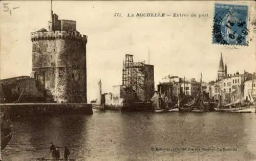 Ak La Rochelle Charente Maritime, Hafeneinfahrt