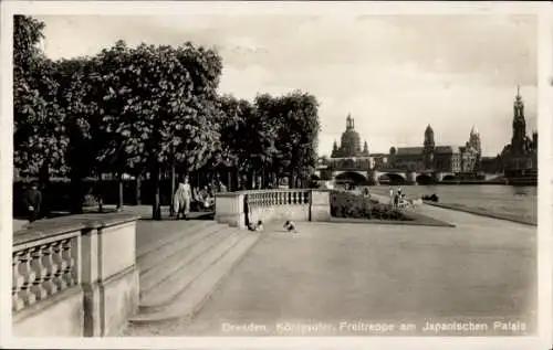 Ak Dresden Neustadt, Königsufer, Freitreppe am Japanischen Palais