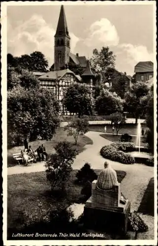 Ak Brotterode in Thüringen, Marktplatz, Kirche, Fachwerkhaus, Fontäne