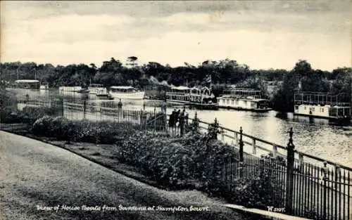 Ak Richmond upon Thames London England, Hausboote von Gärten, Hampton Court