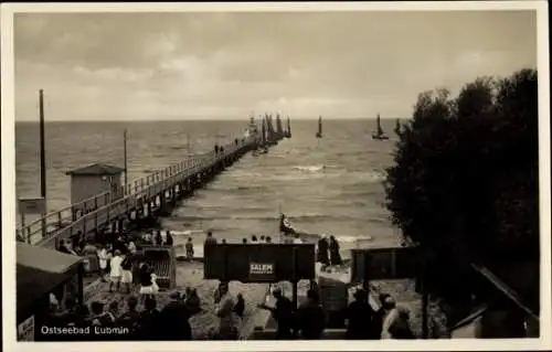 Ak Ostseebad Lubmin in Pommern, Strand mit Seebrücke