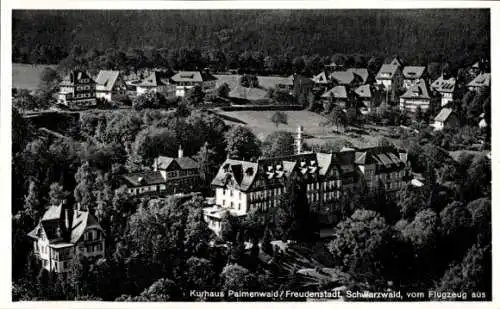 Ak Freudenstadt im Nordschwarzwald, Kurhaus Palmenwald, Fliegeraufnahme