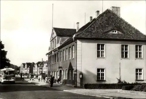 Ak Torgelow an der Uecker Vorpommern, Rathaus in der Bahnhofstraße, Bus