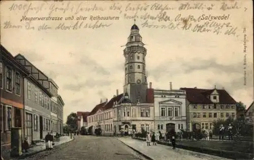 Ak Salzwedel in der Altmark, Neuperwerstraße, alter Rathausturm