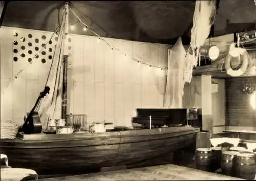 Ak Ostseebad Kühlungsborn, HOG Hafenbräu, Innenansicht, Strandstraße 41