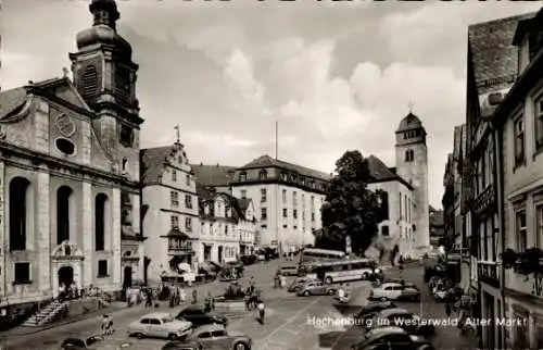 Ak Hachenburg im Westerwald, Alter Markt, Autos