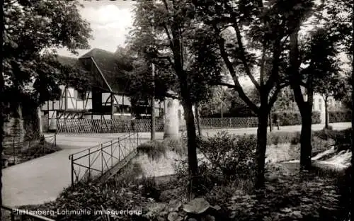 Ak Plettenberg im Sauerland Westfalen, Lohmühle, Teilansicht, Fachwerkhaus, Brücke